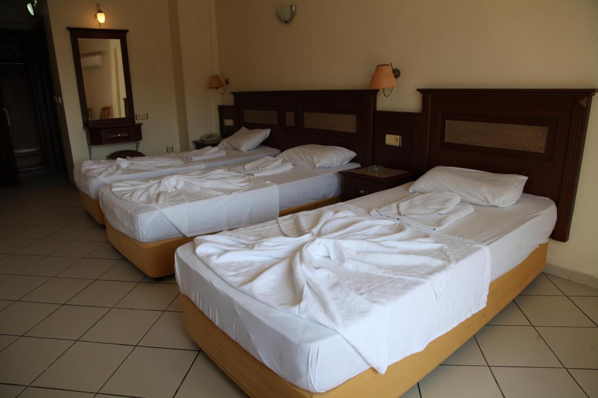 Standard Triple Room,63938305:JPEG